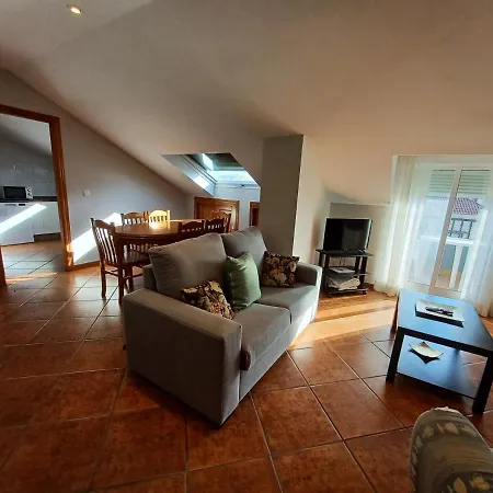 Апартаменти Piso A 50 Metros De Silgar, #e